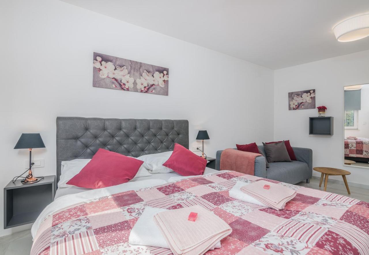 ונטאצ'יצ'י Modern Apartments Elle Malinska מראה חיצוני תמונה
