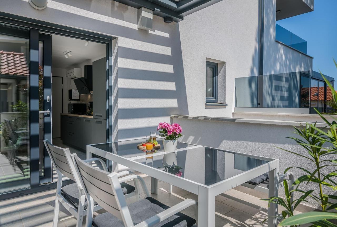 ונטאצ'יצ'י Modern Apartments Elle Malinska מראה חיצוני תמונה