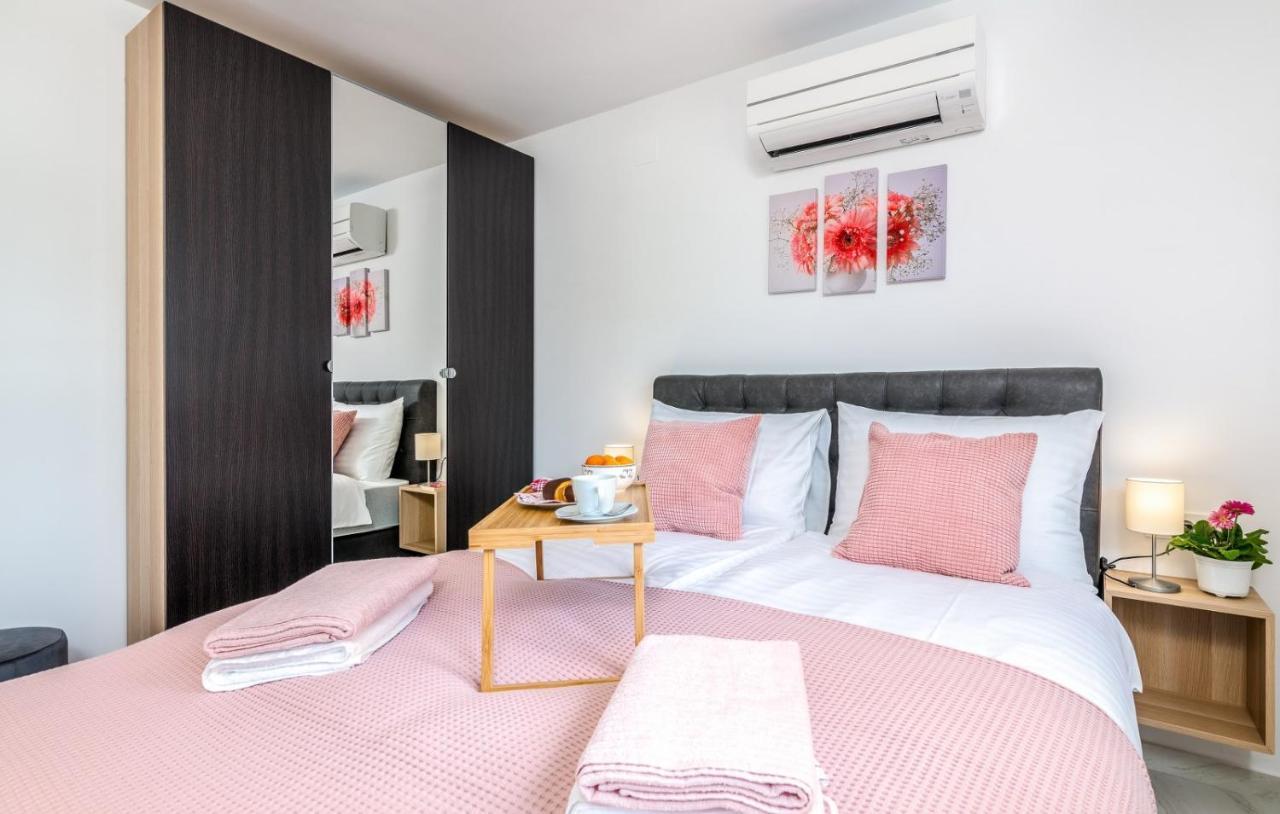 ונטאצ'יצ'י Modern Apartments Elle Malinska מראה חיצוני תמונה