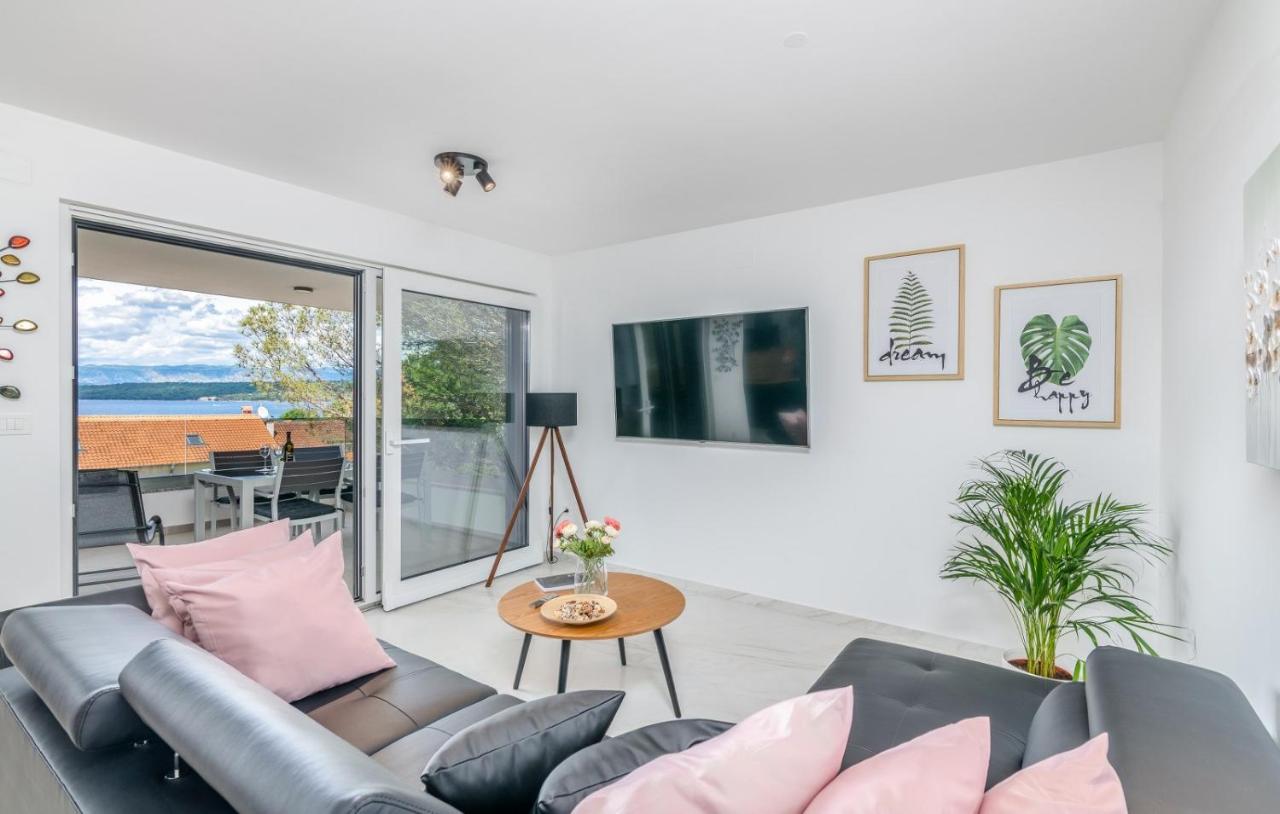 ונטאצ'יצ'י Modern Apartments Elle Malinska מראה חיצוני תמונה